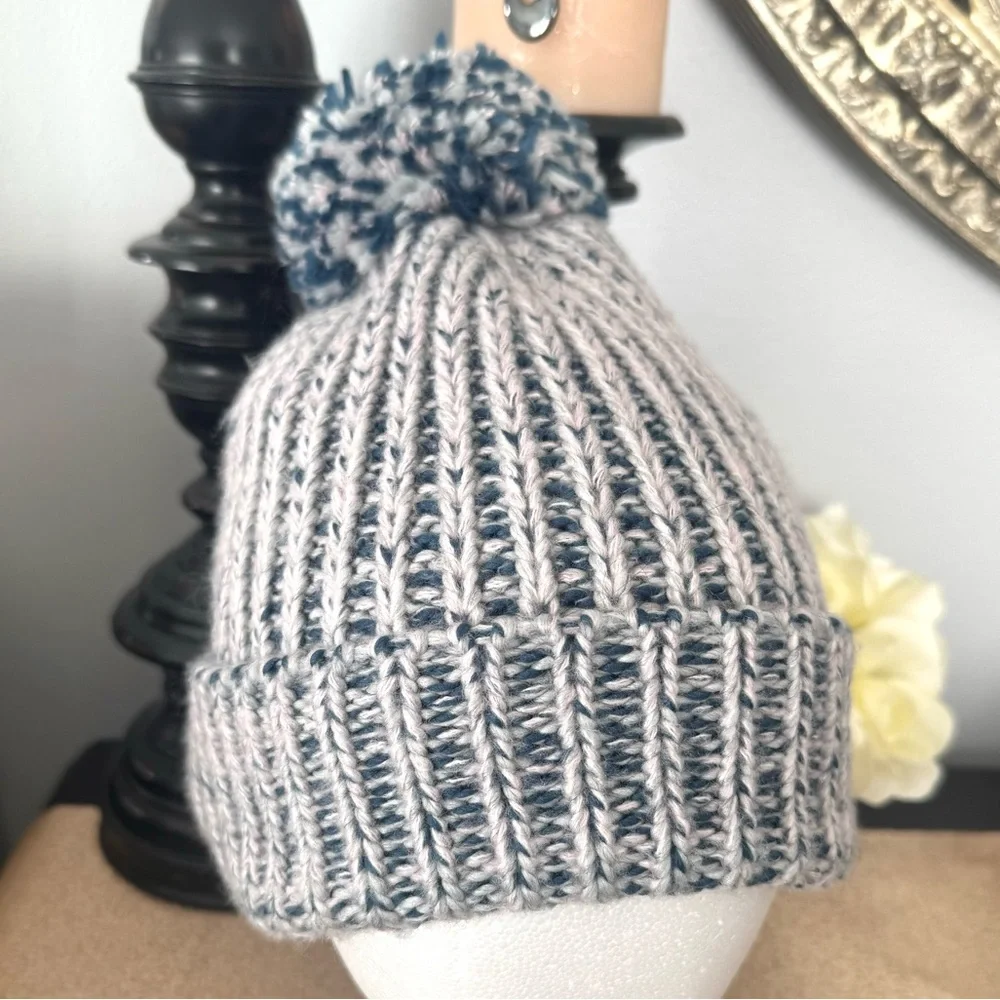 NWT The North Face Kids Youth/Junior Fleece Lined Knit Pom Beanie